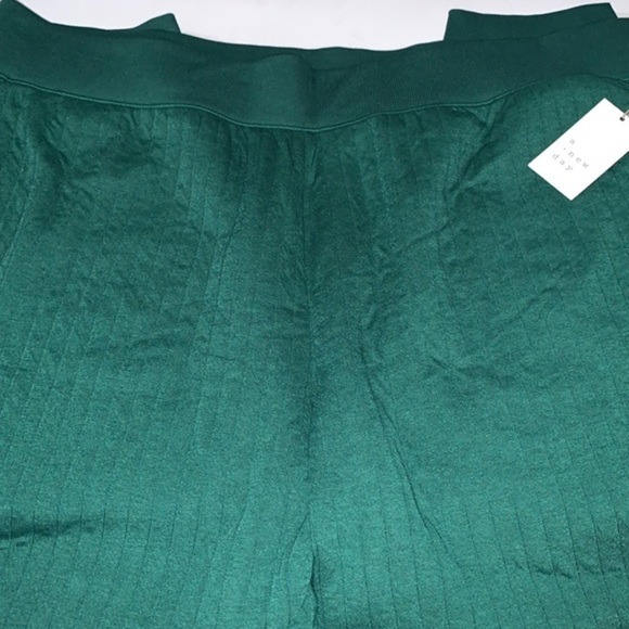 A New Day Plus Size Women's Mid-Rise Ankle Fleece Jogger Pants - Green‎ - Picture 3 of 14